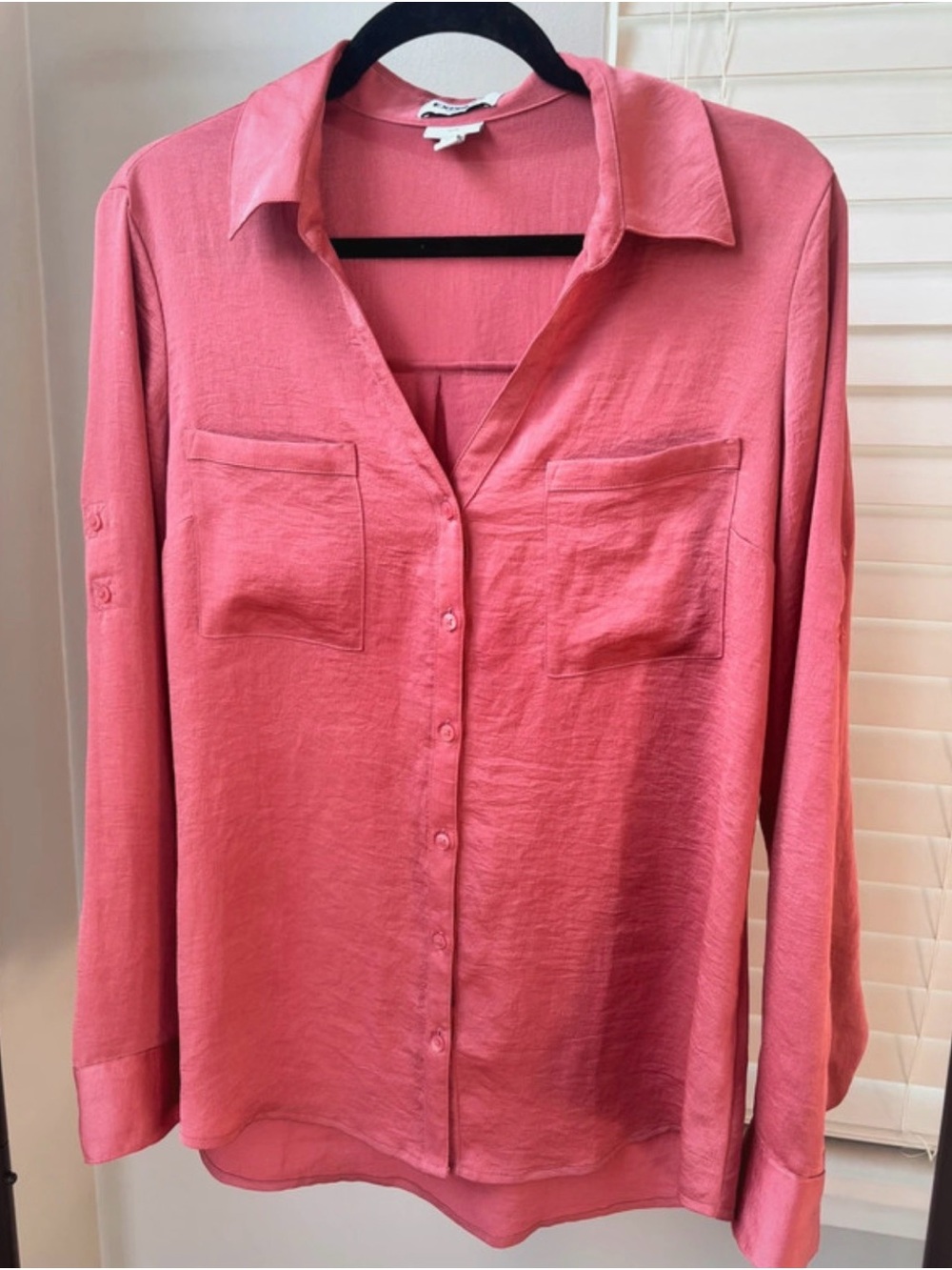 Express Women's Pink Button-Front Long-Sleeve Shirt - Classic Pocket Blouse